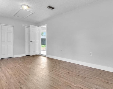 2551 26th Avenue S - Photo Thumbnail 12