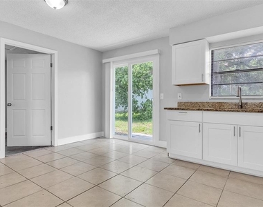 2551 26th Avenue S - Photo Thumbnail 10
