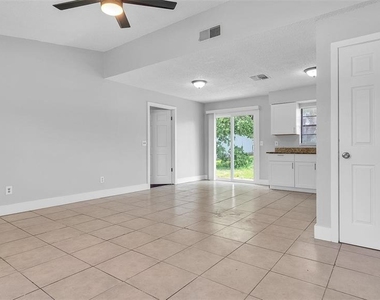 2551 26th Avenue S - Photo Thumbnail 7