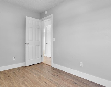 2551 26th Avenue S - Photo Thumbnail 16