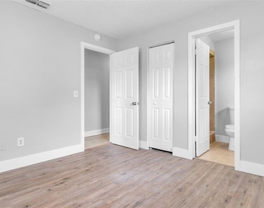 2551 26th Avenue S - Photo Thumbnail 20