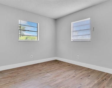 2551 26th Avenue S - Photo Thumbnail 19