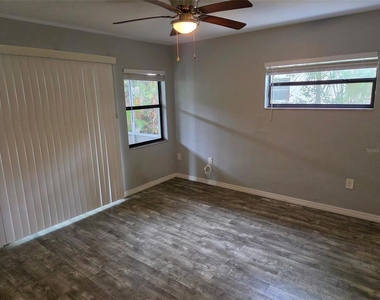 2939 Los Altos Drive - Photo Thumbnail 3