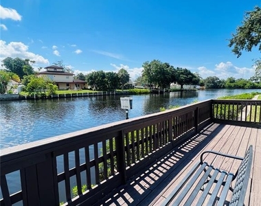 9201 Tudor Drive - Photo Thumbnail 11