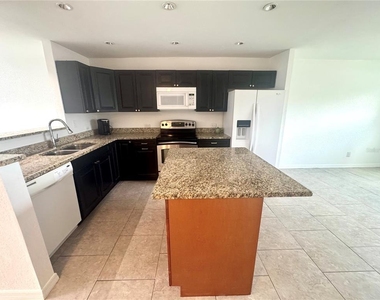 9201 Tudor Drive - Photo Thumbnail 5