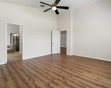 31421 Anniston Drive - Photo Thumbnail 16