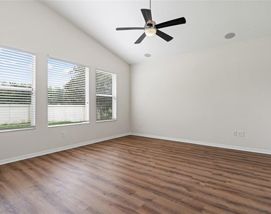 31421 Anniston Drive - Photo Thumbnail 15