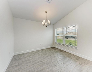 2680 Averland Loop - Photo Thumbnail 27