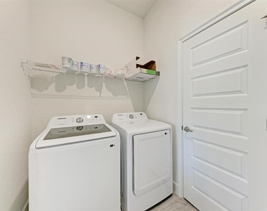 2680 Averland Loop - Photo Thumbnail 37