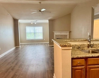 18448 Bridle Club Drive - Photo Thumbnail 3