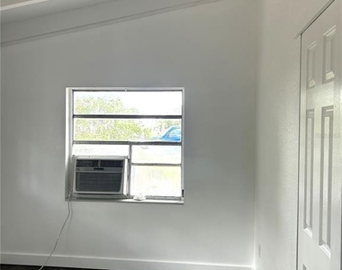 34798 Evergreen Way - Photo Thumbnail 8