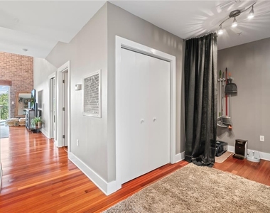 1501 Doyle Carlton Drive - Photo Thumbnail 7