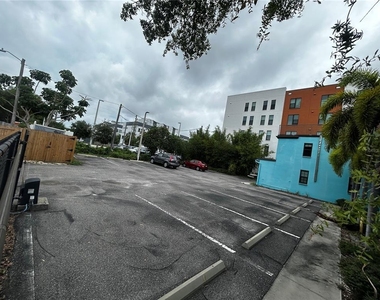 844 5th Avenue S - Photo Thumbnail 8