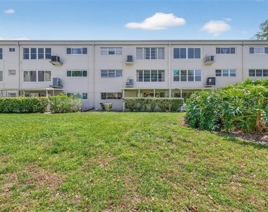 2440 World Parkway Boulevard - Photo Thumbnail 17
