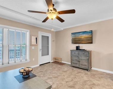 9755 Harrell Avenue - Photo Thumbnail 7