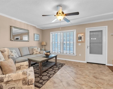 9755 Harrell Avenue - Photo Thumbnail 3