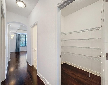 10701 Laurel Vista Way - Photo Thumbnail 18