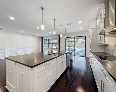 10701 Laurel Vista Way - Photo Thumbnail 32