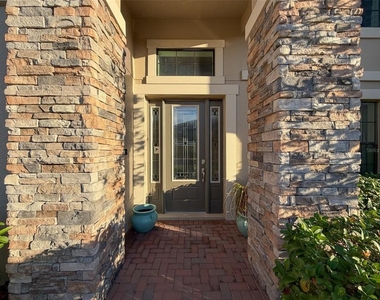 10701 Laurel Vista Way - Photo Thumbnail 8