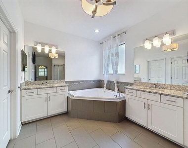 10701 Laurel Vista Way - Photo Thumbnail 42