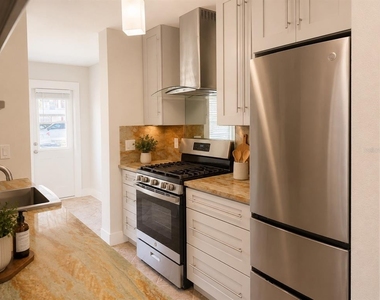 3128 59th Street S - Photo Thumbnail 6