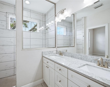 2411 W Fig Street - Photo Thumbnail 20