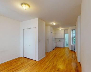 East 74th street  - Photo Thumbnail 4