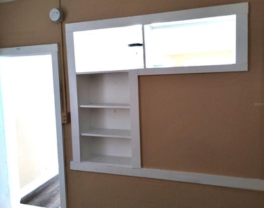 418 E Amelia Avenue - Photo Thumbnail 7