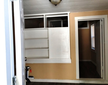 418 E Amelia Avenue - Photo Thumbnail 4