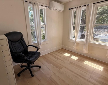 905 Jones Street - Photo Thumbnail 12