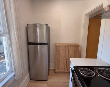 905 Jones Street - Photo Thumbnail 18