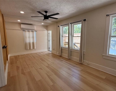 905 Jones Street - Photo Thumbnail 9