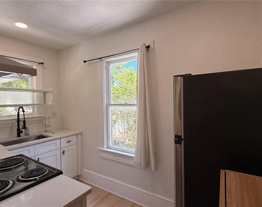 905 Jones Street - Photo Thumbnail 20