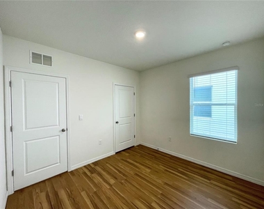 35759 Sunflower Hill Dr - Photo Thumbnail 2