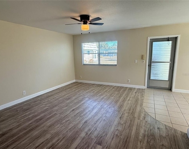 101 Cambridge Trail - Photo Thumbnail 9