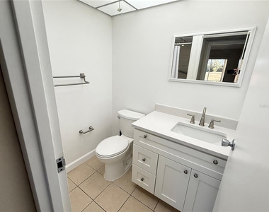 101 Cambridge Trail - Photo Thumbnail 14
