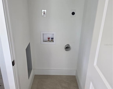 145 131st Avenue E - Photo Thumbnail 7