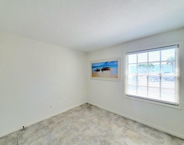 5111 Coquina Key Drive Se - Photo Thumbnail 10