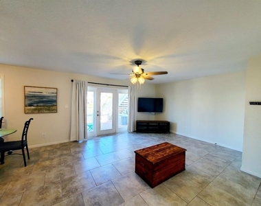 5111 Coquina Key Drive Se - Photo Thumbnail 8