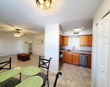 5111 Coquina Key Drive Se - Photo Thumbnail 6