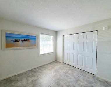 5111 Coquina Key Drive Se - Photo Thumbnail 9