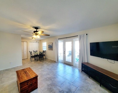 5111 Coquina Key Drive Se - Photo Thumbnail 2