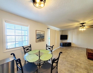 5111 Coquina Key Drive Se - Photo Thumbnail 4
