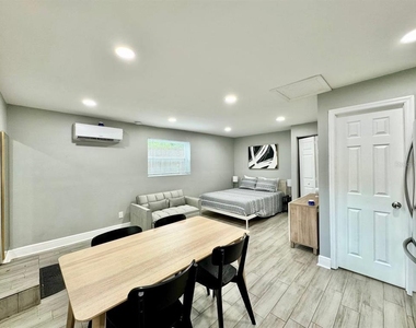 1803 E Frierson Avenue - Photo Thumbnail 11