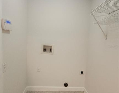 12507 Midpointe Drive - Photo Thumbnail 19