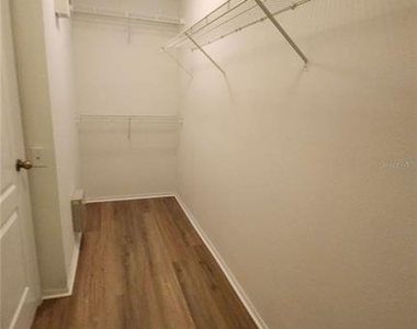 12507 Midpointe Drive - Photo Thumbnail 4