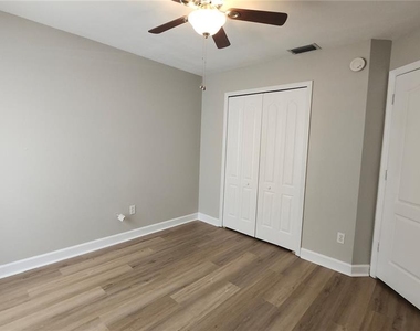 12507 Midpointe Drive - Photo Thumbnail 15