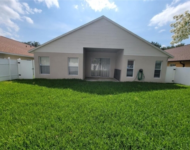 1125 Lumsden Pointe Boulevard - Photo Thumbnail 11