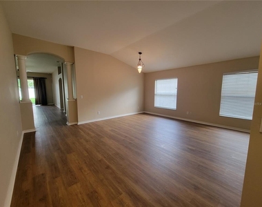 1125 Lumsden Pointe Boulevard - Photo Thumbnail 1