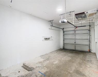 1019 Blackwater - Photo Thumbnail 10